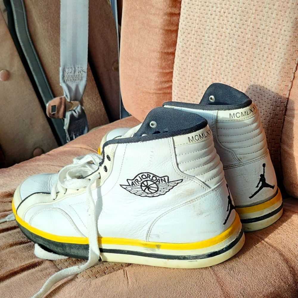 Air Jordan MCMLXXVIII Phly Legend Shoes